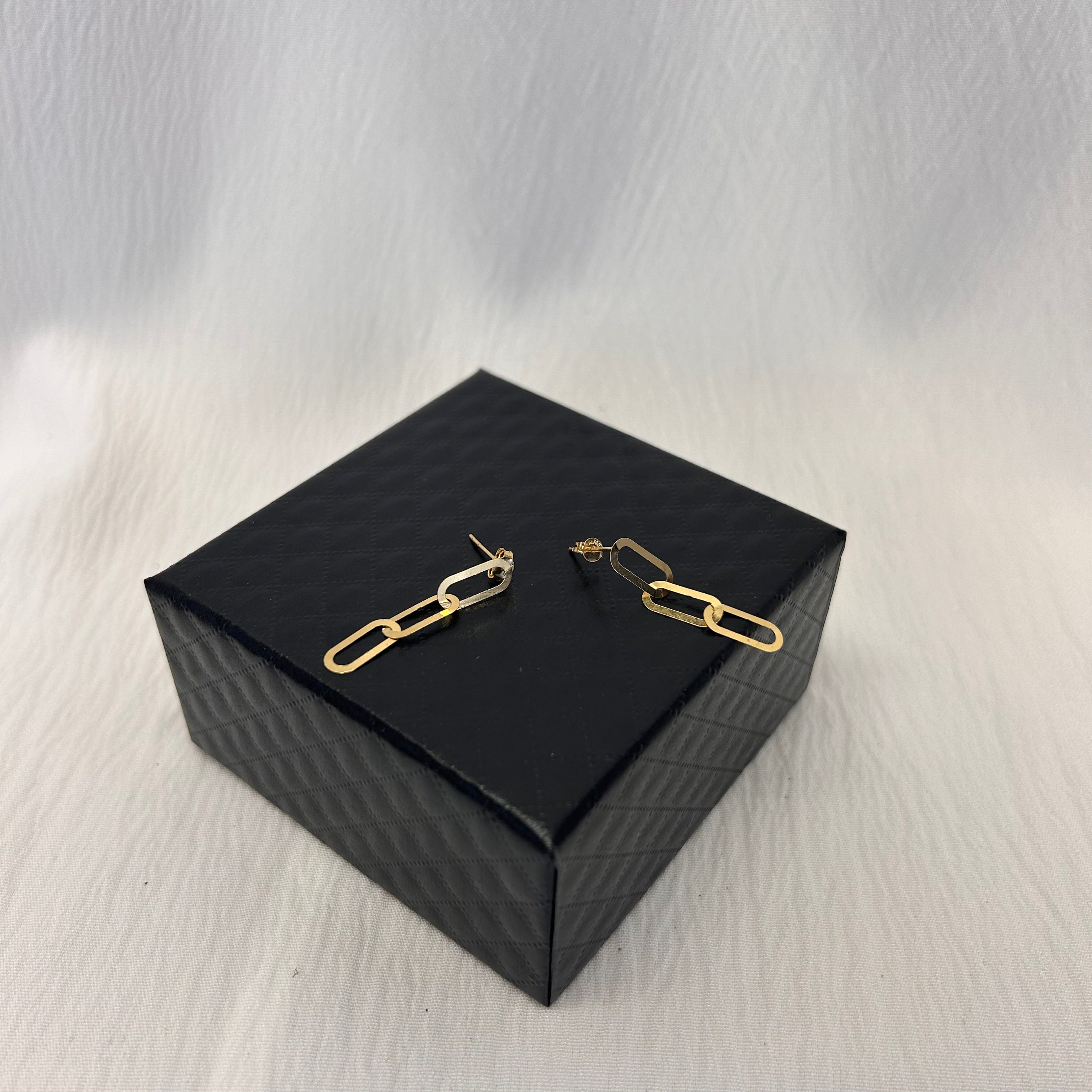 18K Paper Clip Earrings (0.44g) Authentic Saudi Gold fine jewelry