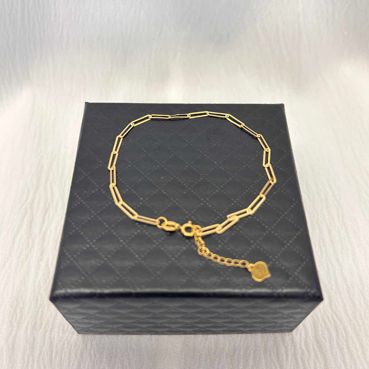 18K Paper Clip Bracelet (0.42g) 16cm length Authentic Saudi Gold fine jewelry
